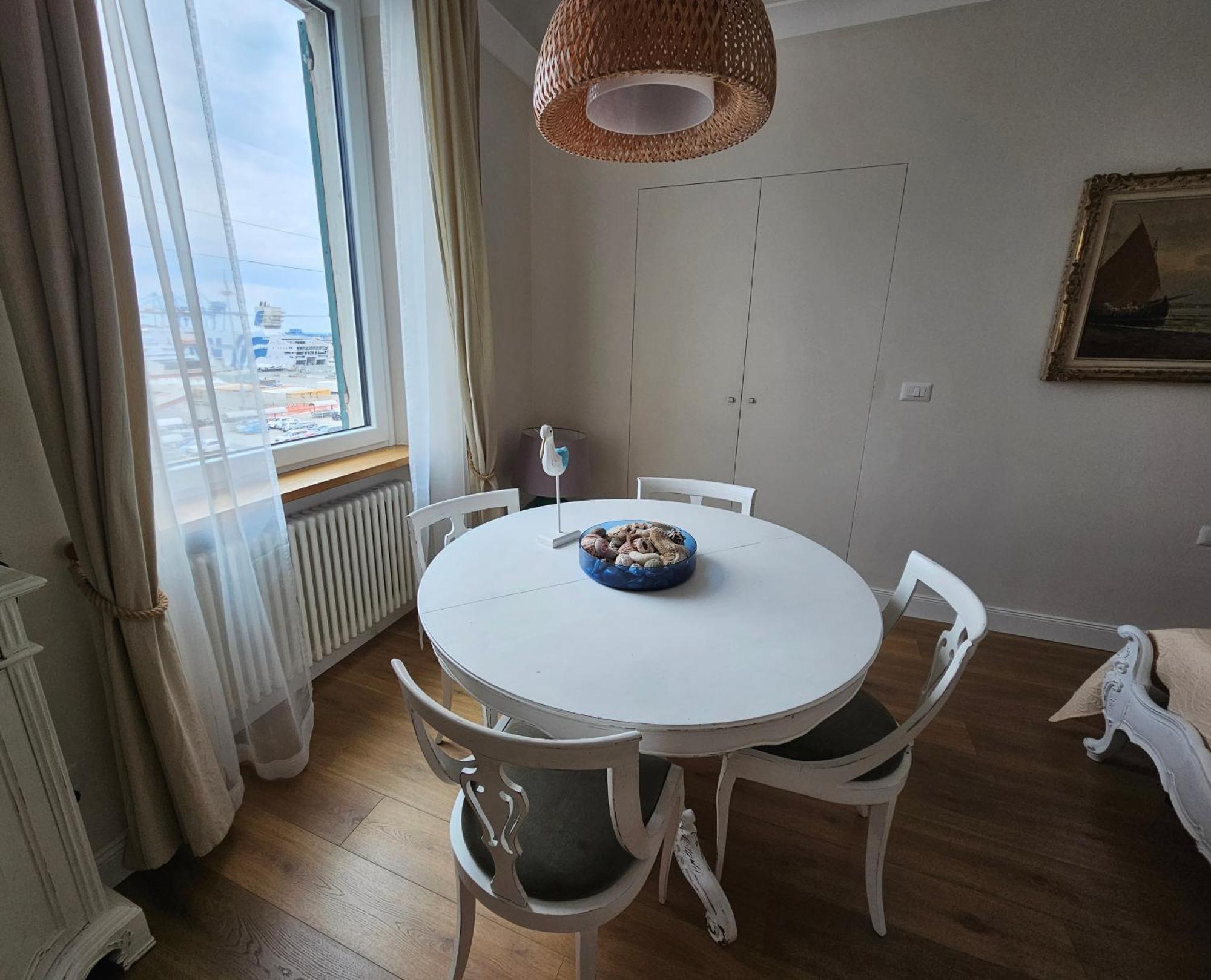 Mare E Monti Hotel Genoa Room photo